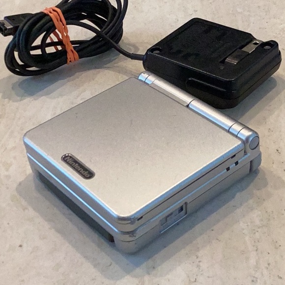 Gameboy Advance SP Console & Charger Handheld System Nintendo Silver AGS 001 - Picture 7 of 16